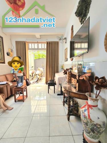 BÁN NHÀ 3 TẦNG CĂN GÓC 2 MẶT TIỀN 10M- NGAY NHÀ GA T3 – 3 TẦNG – 62M2 (4.4mX14.5m) - GIÁ - 2