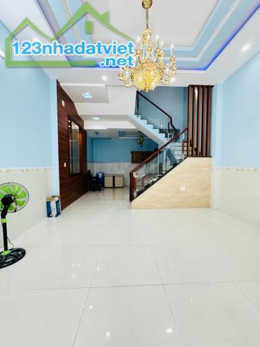 Bán nhà HXT Mã Lò, gần Lê Văn Quới, giáp Tân Phú, 50m2 - 5 x 10 - 4 tầng, chỉ hơn 5 tỷ - 1
