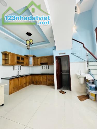 Bán nhà HXT Mã Lò, gần Lê Văn Quới, giáp Tân Phú, 50m2 - 5 x 10 - 4 tầng, chỉ hơn 5 tỷ - 2