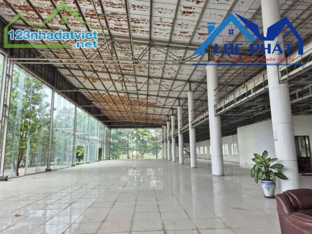 Cho thuê Showroom trưng bày sản phẩm dt 6445m2 giá chỉ 4,5 đô (KHOẢN  725 triệu/ tháng) - 3