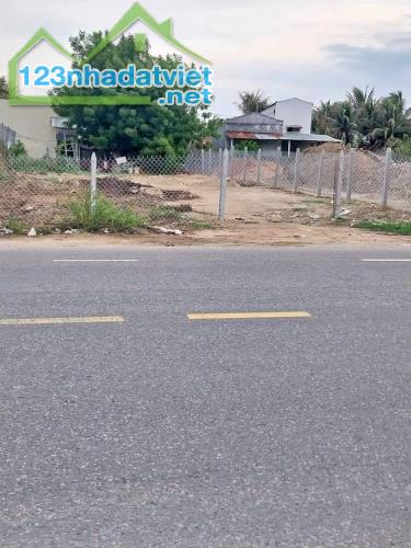 KÈO THƠM 395 TRIỆU 1 XẸT QL 14 , CHỢ MINH LẬP VÀO 900m ,thu hồi vốn , tự đi xem ko đưa đó