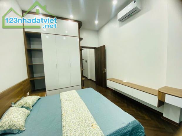 Nhà riêng Hoàng Mai, 5PN, 4 tầng, thang máy, 64m2, ngõ thông, mặt tiền thoáng, Giá 11,8 tỷ - 1