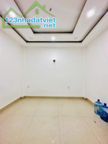 Cần tiền bán gấp căn nhà Đường Nguyễn Văn Thời, Bình Chánh. Giá chỉ 2tỷ150 còn thương lượn - 2