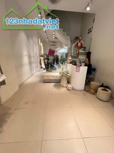 MẶT PHỐ Ô CHỢ DỪA-ĐỐNG ĐA-48M2 x 6T-MT 5.2M-26.5 TỶ-ĐƯỜNG Ô TÔ TRÁNH-KD SẦM UẤT - 1