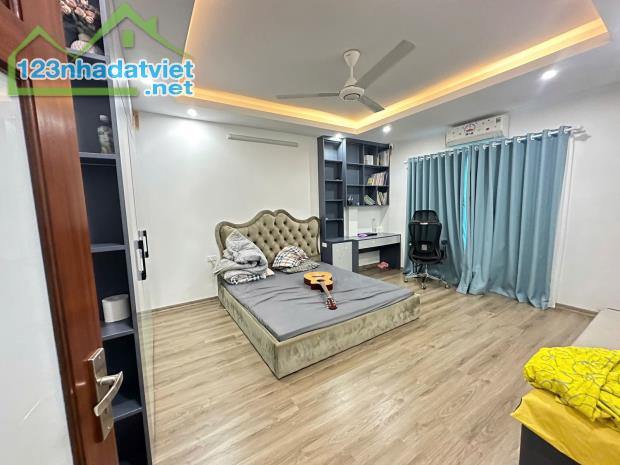 bán nhà quận Tây hồ, ngõ 3 gác, kd Van phòng, cho Thuê. 30x 5 tầng , mặt tiền khủng 6m. - 4