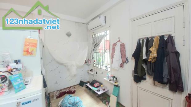 Bán nhà 4 tầng Hoàng Hoa Thám - Trung tâm Ba Đình - Diện tích 35m2 - Tầm tiền hiếm 4,89 tỷ - 5