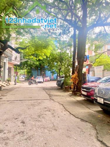 Bán đất tặng nhà KIM GIANG HOÀNG MA100m 2 tầng Mt 5,4m TC 31 tỷ lh 0376655225 sở hữu luôn - 2
