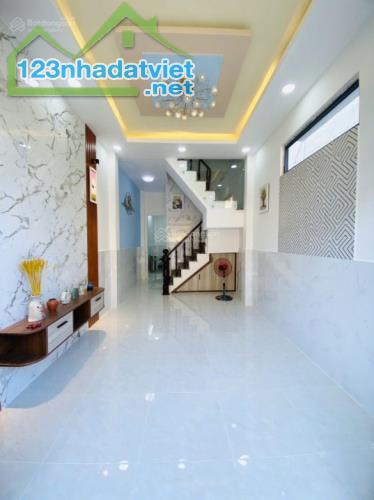 Bán nhà ngay Bình Đông hẻm xe hơi, Q. 8, 4x13m, 4 PN, giá nhỉnh 4 tỷ