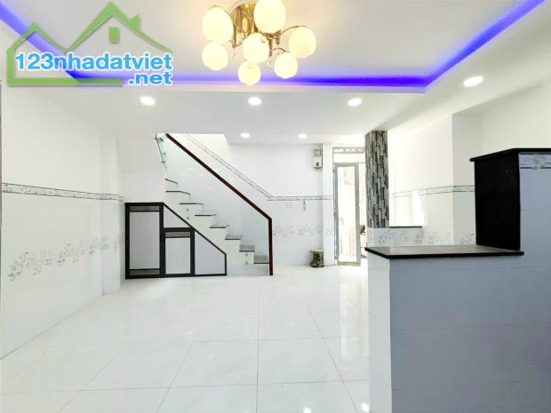 Nhà mới 2 tầng hẻm 314 Âu Dương Lân P3Q8. 3.5 tỷ TL