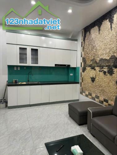 Cho thuê nhà ngõ 58 Phố Trương Định, 3 tầng x 45m2, 3 ngủ, 13 Triệu
