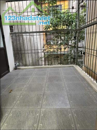 Cho thuê nhà ngõ 58 Phố Trương Định, 3 tầng x 45m2, 3 ngủ, 13 Triệu - 3