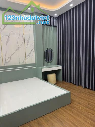 Cho thuê nhà ngõ 58 Phố Trương Định, 3 tầng x 45m2, 3 ngủ, 13 Triệu - 4