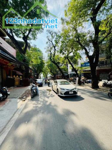 🌷 NHÀ MẶT PHỐ ĐÊ LA THÀNH -Ba ĐÌNH - LÔ GÓC 3 MẶT THOÁNG - VIEW HỒ NGỌC KHÁNH - XÂY TOÀ B - 1