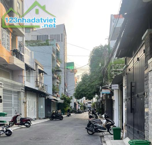SIÊU HIẾM, P12 TÂN BÌNH KHU K300- DT 7,7x18M- 5 TẦNG CHỈ 8 TỶ - 1