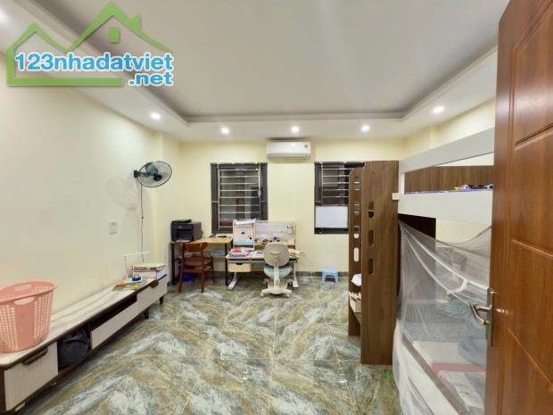 BÁN NHÀ NGÕ 7 CHIẾN THẮNG – 30M² x 5 TẦNG – MẶT TIỀN RỘNG – FULL NỘI THẤT – GIÁ 6.7 TỶ - 1