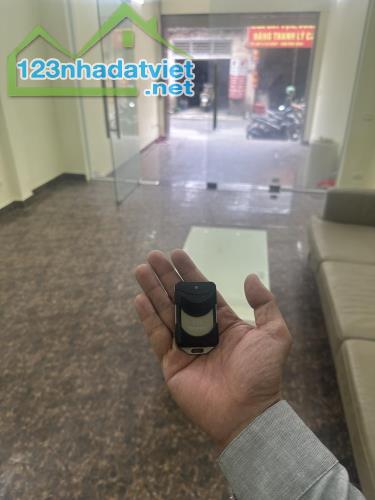Bán Nhà Mặt Phố 85m4T MT4,7m VỪA Ở VỪA KINH DOANH 23,7 Tỷ Xuân Đỉnh.
