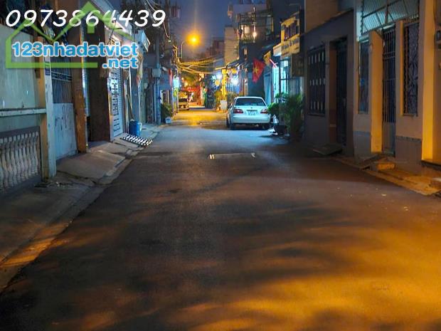 BÁN CĂN BIỆT THỰ CỔ ĐIỂM QUẬN 12 - 4 TẦNG - NGANG 10M - 250M2 - GIÁ 16 TỶ 🏕