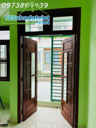BÁN NHÀ PHỐ QUẬN 12 - 2 TẦNG - 100M2 - ĐƯỜNG 6M HÀ ĐẶC - TRUNG MỸ TÂY - QUẬN 12 - NỞ HẬU - 3