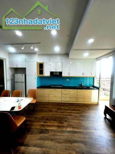 Chính chủ bán gấp chung cư Tòa B Golden Palace MễTrì, Nam Từ Liêm. DT: 90m2 – 2PN. 6,15
