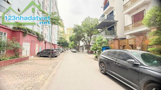 Cần bán Biệt thự Mễ Trì, Nam Từ Liêm, giá tốt, 2 căn liền nhau 216m, MT17.6m
