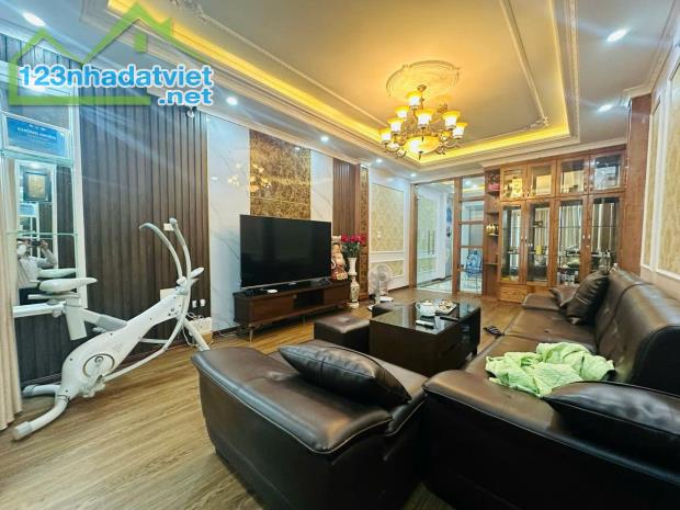 CHO THUÊ NHÀ ĐẸP 40m2 TẠI ĐƯỜNG NGUYỄN NGỌC NẠI, KHƯƠNG MAI, THANH XUÂN, HÀ NỘI - 1