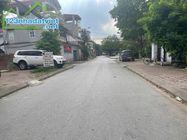 Bán 95m đất mặt phố Xuân Đỗ, đường ô tô tránh, gần trường, gần chợ - 1