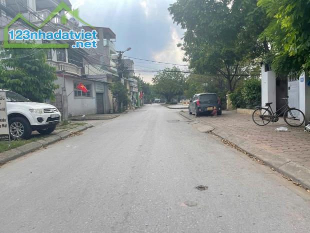 Bán 95m đất mặt phố Xuân Đỗ, đường ô tô tránh, gần trường, gần chợ - 2