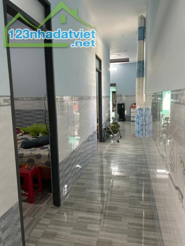 Bán nhà mặt tiền Ngô Gia Tự, Thị xã LaGi giá ngộp 2.5 tỷ sổ riêng - 3