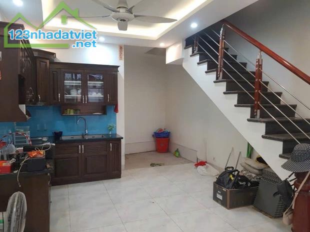 Nhà dân xây chắc chắn ở sướng lắm ý. Khuôn tiền nhỏ xinh xinh - 1