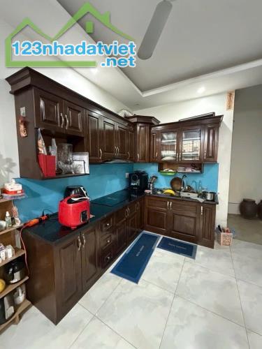 Nhà dân xây chắc chắn ở sướng lắm ý. Khuôn tiền nhỏ xinh xinh - 2
