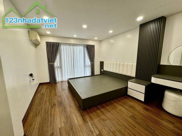 DÂN XÂY Đàm Quang Trung 45m,4 tầng,full nội thất,gần phố,ô tô đỗ cổng,chỉ hơn 8 tỷ - 3