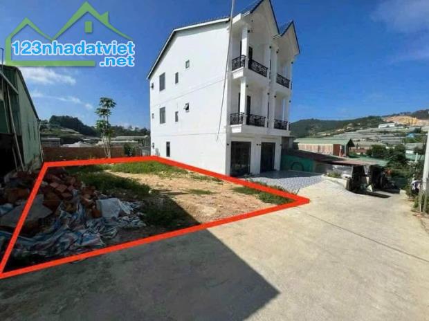 Bán lô đất xây dựng Nguyễn Đình quân , phường 5 , thành phố Đà Lạt