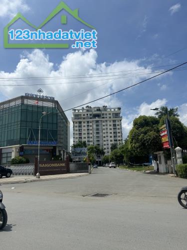 NHÀ 2 TẦNG 150M – NGANG KHỦNG 12M – LÊ VĂN THỊNH – Ô TÔ NGỦ TRONG NHÀ – CHỈ 11