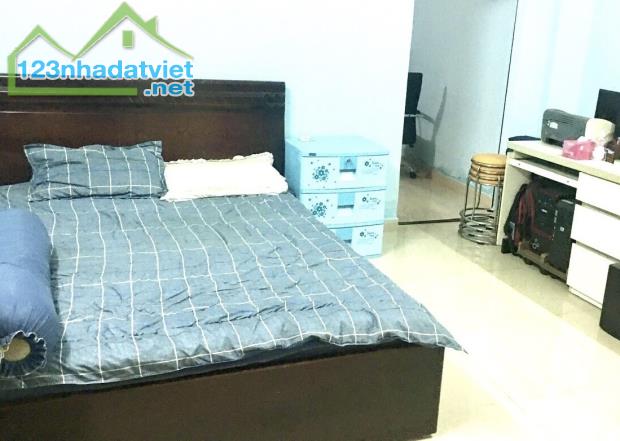 NHÀ 2 TẦNG 150M – NGANG KHỦNG 12M – LÊ VĂN THỊNH – Ô TÔ NGỦ TRONG NHÀ – CHỈ 11 - 2