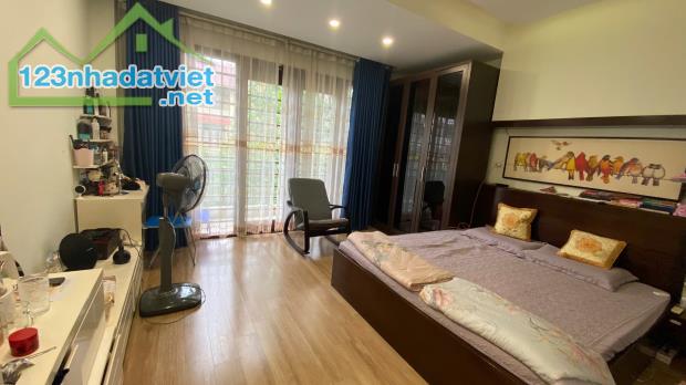 BÁN NHÀ LIỀN KỀ 5 TẦNG – MẶT PHỐ KINH DOANH YÊN XÁ, TÂN TRIỀU – ĐƯỜNG 20M, VỈA HÈ RỘNG – D - 1