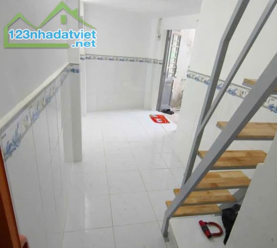 BÁN DÃY TRỌ CỰC HIẾM 80M2–CÓ DÒNG TIỀN-HẺM XE HƠI RỘNG 5M.