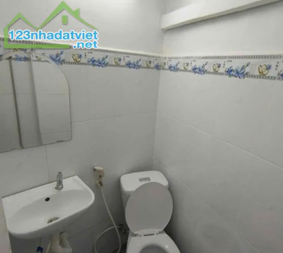 BÁN DÃY TRỌ CỰC HIẾM 80M2–CÓ DÒNG TIỀN-HẺM XE HƠI RỘNG 5M. - 1