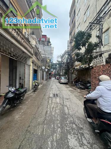 Bán nhà 5 tầng mới xây phố Trần Hòa, ô tô tránh, kinh doanh, chỉ 10.85 tỷ.