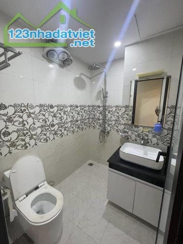 Bồ Đề Nhà Hiếm Tìm 37 M2 ,5T, MT 5.8M ,Giá 6.8 - 3