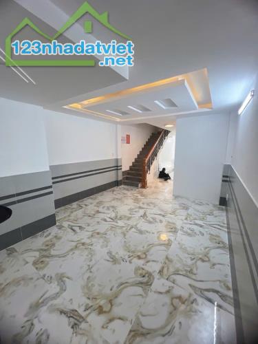 Bán Nhà Mặt Tiền,Khu Tên Lửa,Ngay Chợ Da Sà -4 Tầng - 4m x 23m - 11,8 Tỷ TL - 1