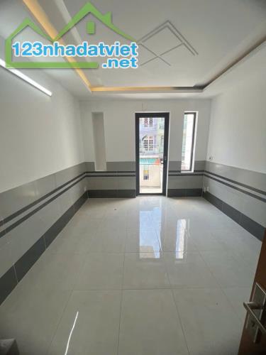 Bán Nhà Mặt Tiền,Khu Tên Lửa,Ngay Chợ Da Sà -4 Tầng - 4m x 23m - 11,8 Tỷ TL - 4