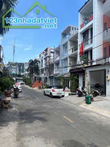 Bán Nhà Mặt Tiền,Khu Tên Lửa,Ngay Chợ Da Sà -4 Tầng - 4m x 23m - 11,8 Tỷ TL - 5
