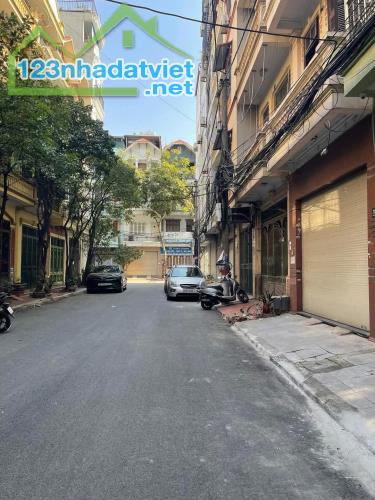 Bán nhà phân lô Hoàng Văn Thái 105m2, 4 tầng, mt 5.5m, ô tô tránh, kinh doanh, chỉ 23.5 tỷ