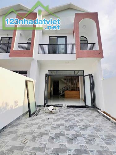 Trăm Người Bán Vạn Người Mua Hơn Thua Ở Pháp Lý Và Chất Lượng