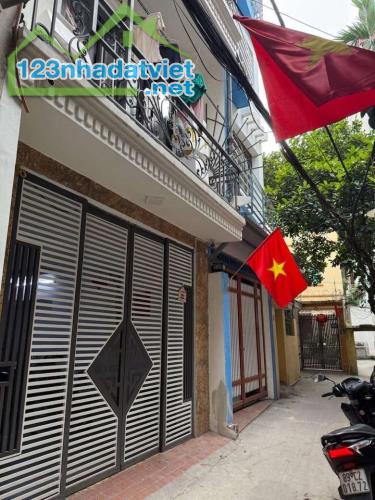 🔥 Dòng Tiền ~50Tr/Tháng – CCMN Trung Kính – Trần Duy Hưng – 52m² X 5 Tầng –12.5 tỷ🔥🔥