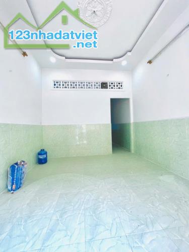 Bán nhà phố đường Trường Chinh - 1