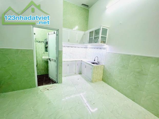 Bán nhà phố đường Trường Chinh - 2