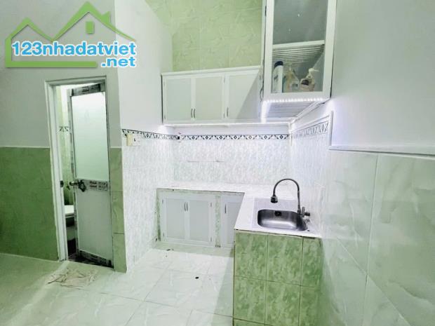 Bán nhà phố đường Trường Chinh - 3