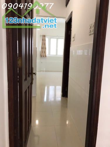 Nhà Nguyễn Đình Chiểu, Q3 - 150m2 SD, chỉ 8.9 đồng - 3