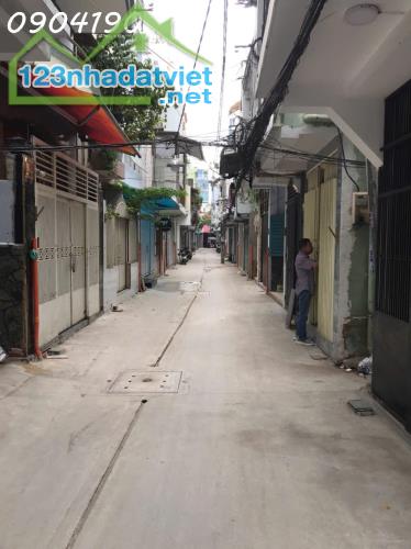 Nhà Nguyễn Đình Chiểu, Q3 - 150m2 SD, chỉ 8.9 đồng - 2